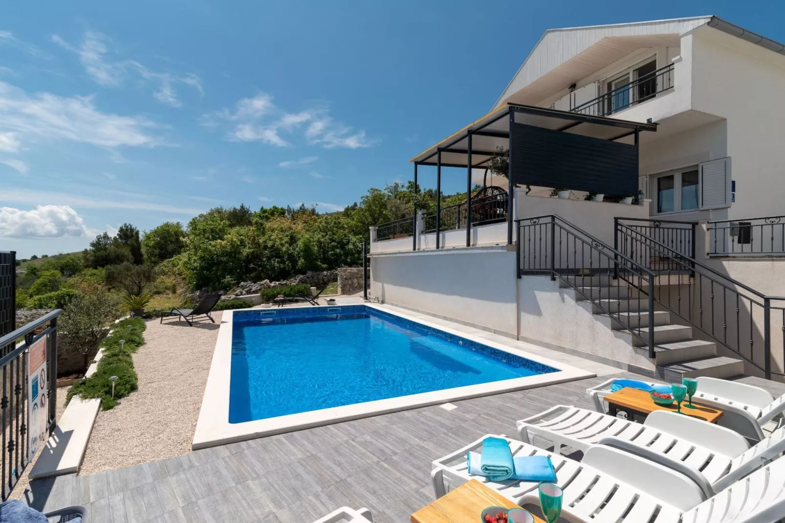 Three Bedroom Villa - Schwimmbad
