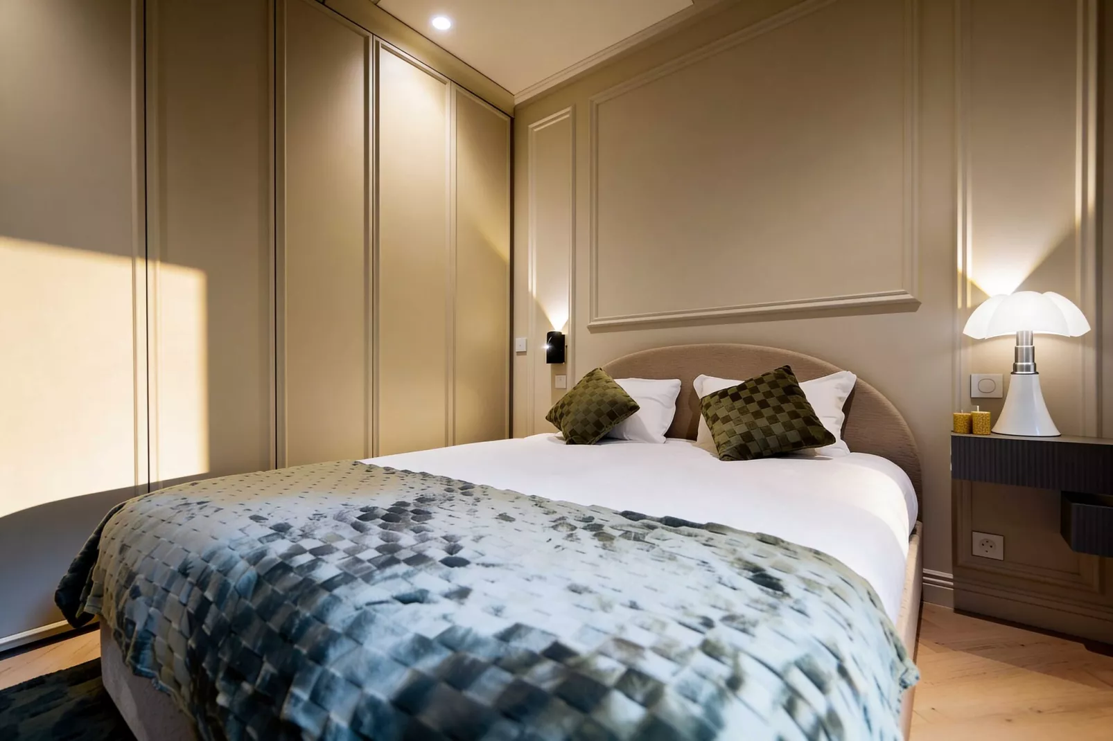 AK-22-MERLE - Nicht zugeordnet