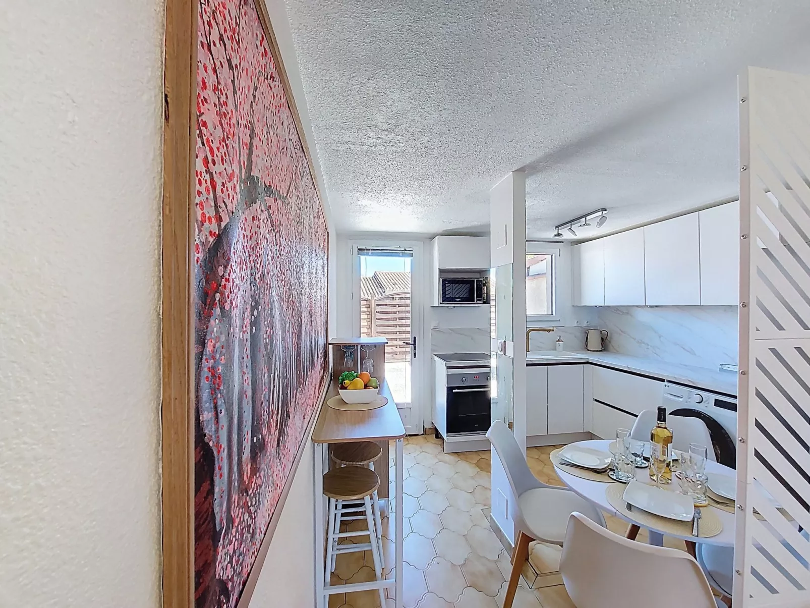 Le Mas des Oliviers - Inside