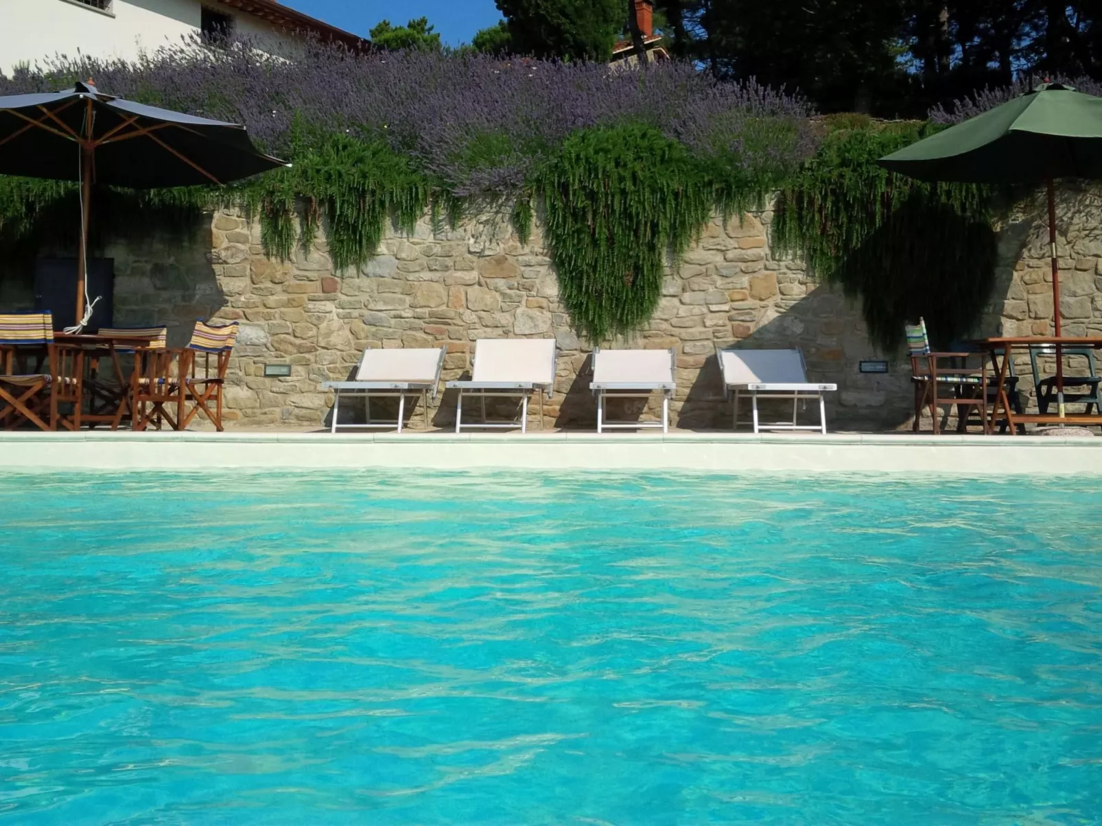 Anwesen "La Capanna" mit Blick auf das Wasser - Outside