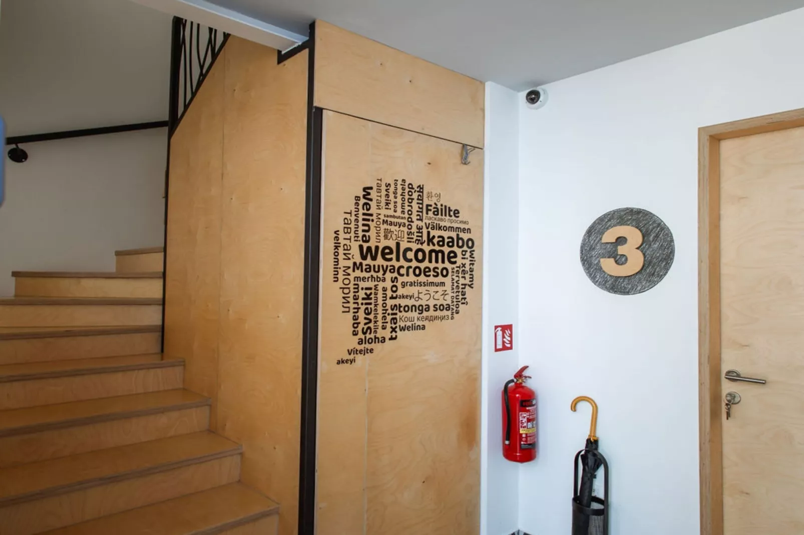 Stylish Apartments with Osijek Near Top Attractions - Standard Studio Apartment  - Maks 3 - Escalier