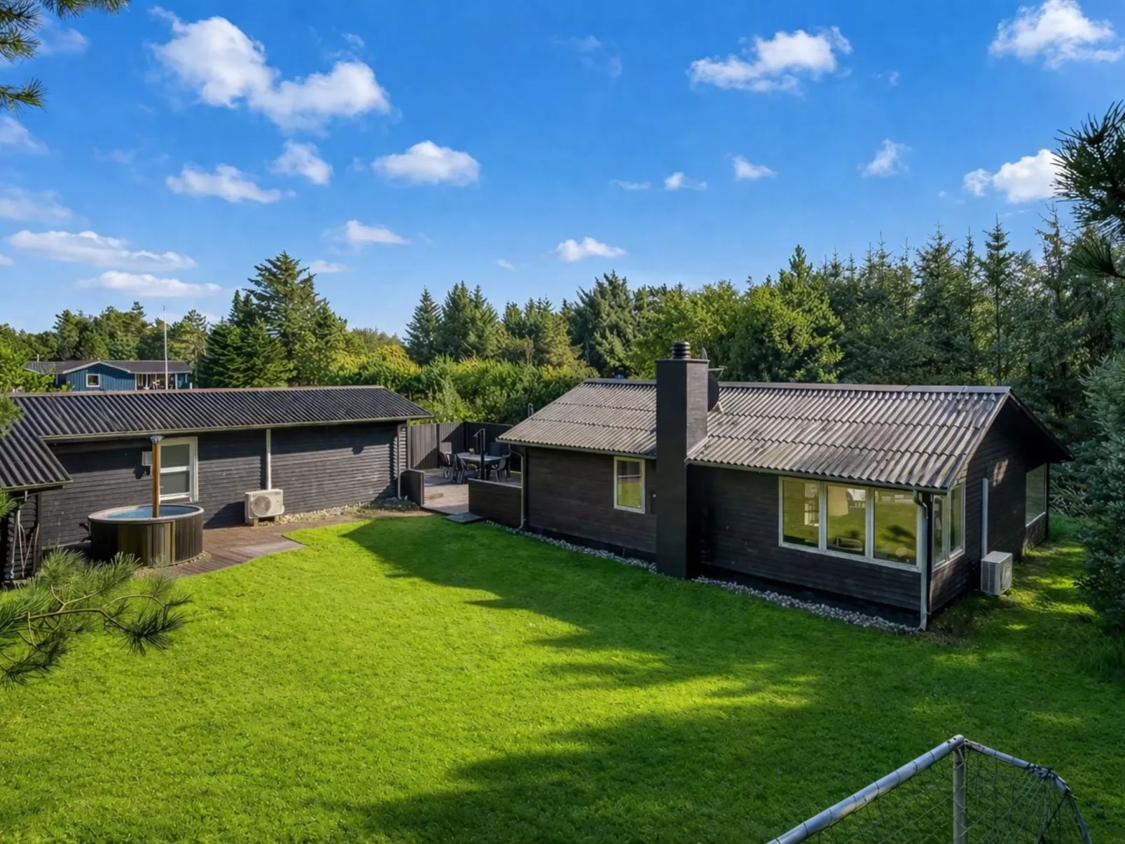 "Josina" - 1.3km from the sea