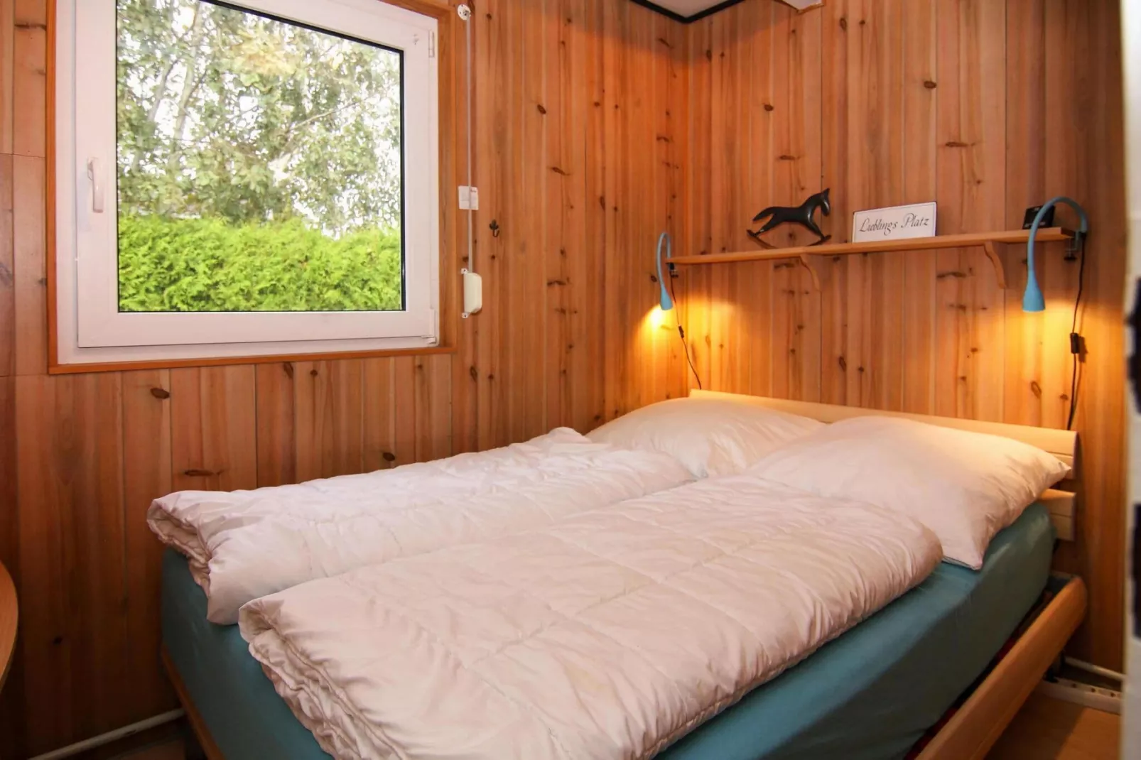Bungalow Warwerort-Bedroom