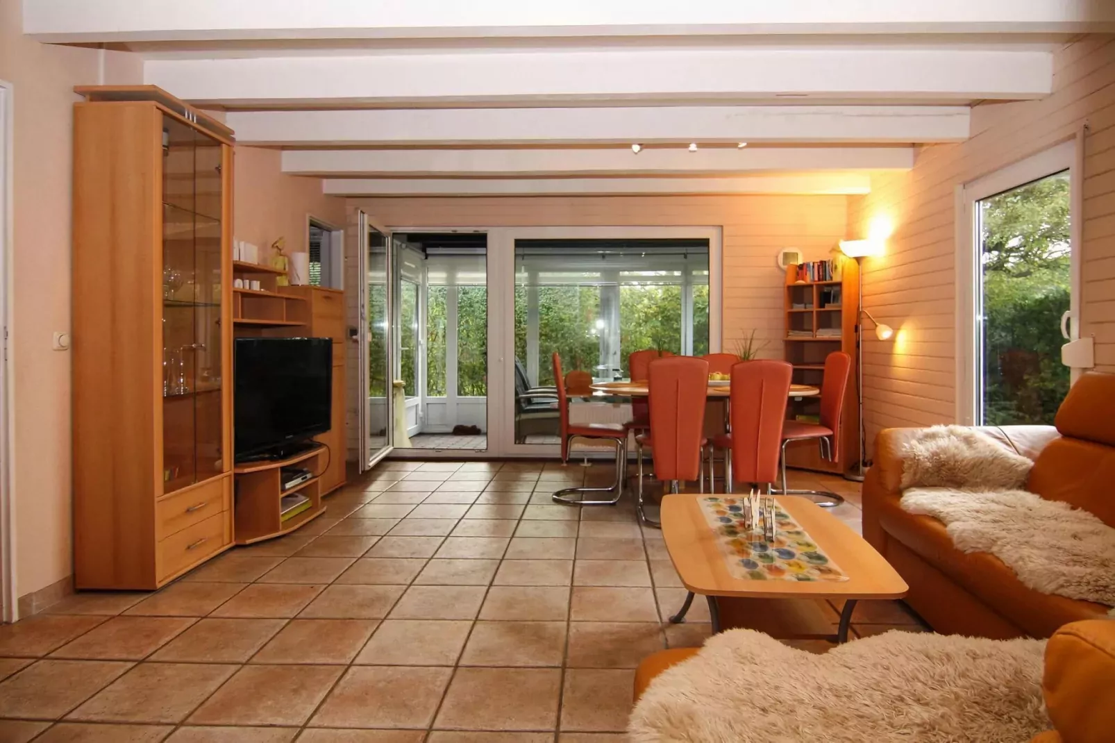Bungalow Warwerort-Living room