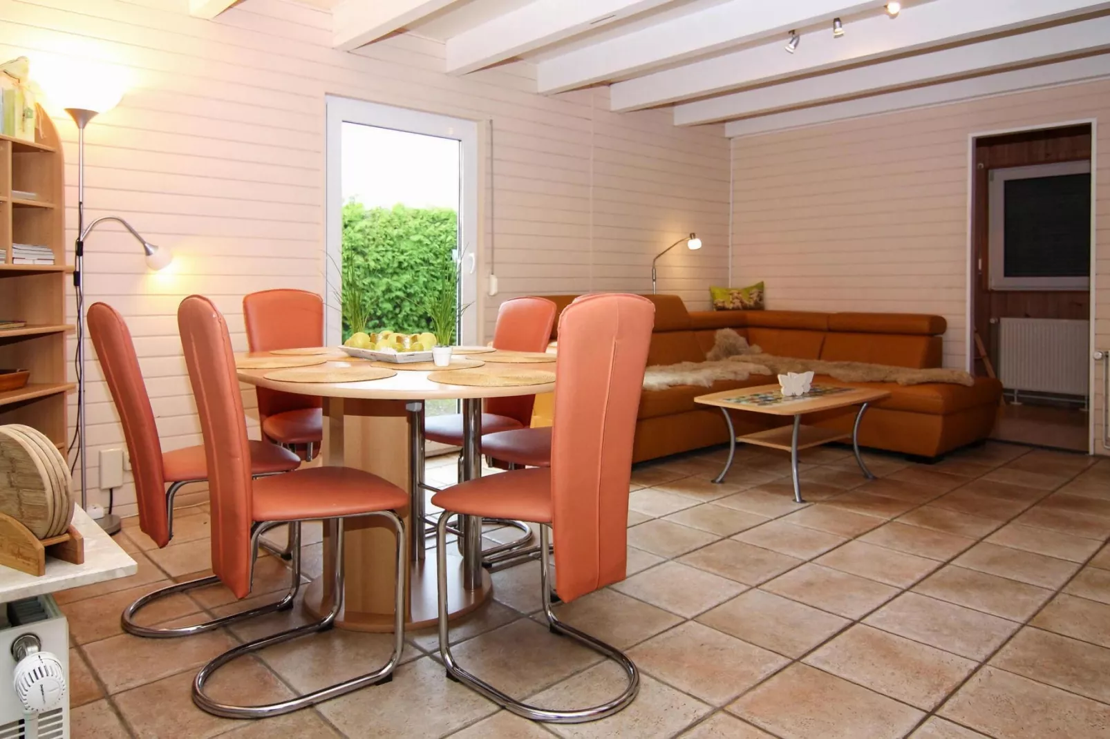 Bungalow Warwerort-Living room