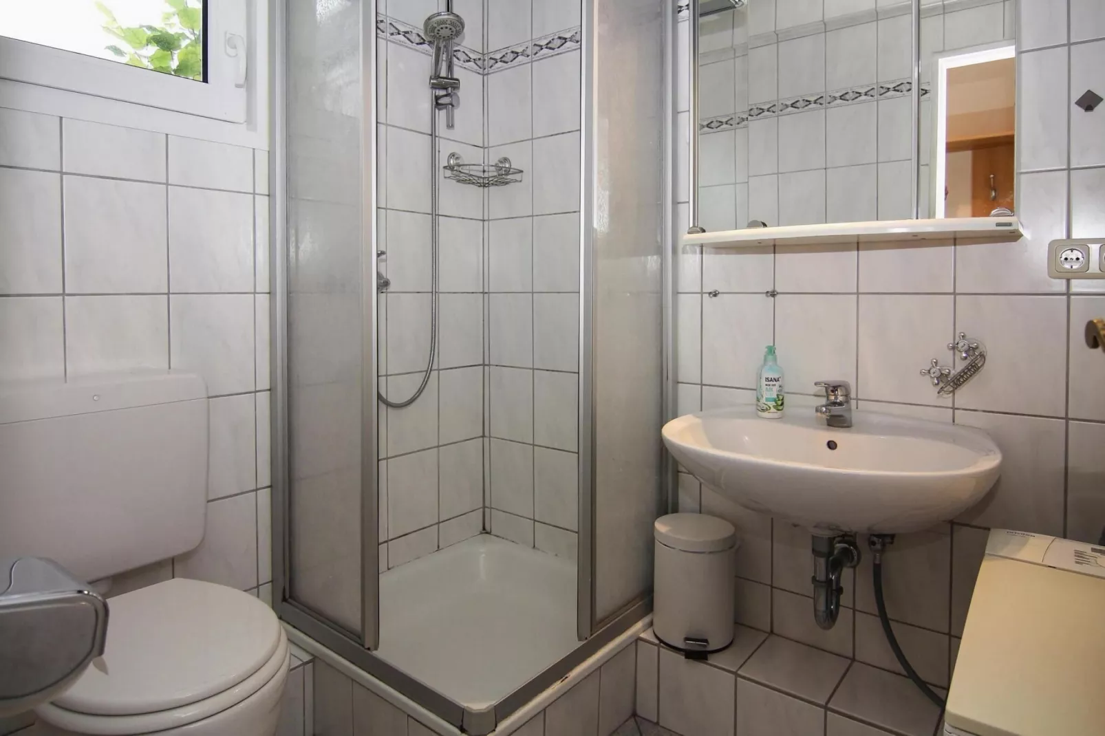 Bungalow Warwerort-Bathroom