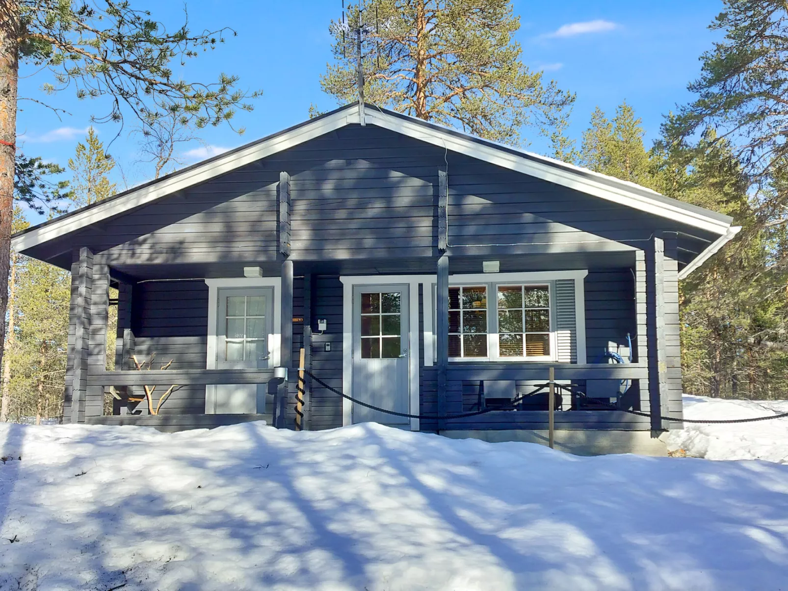 Tunturitupa kuolpuna - Drinnen