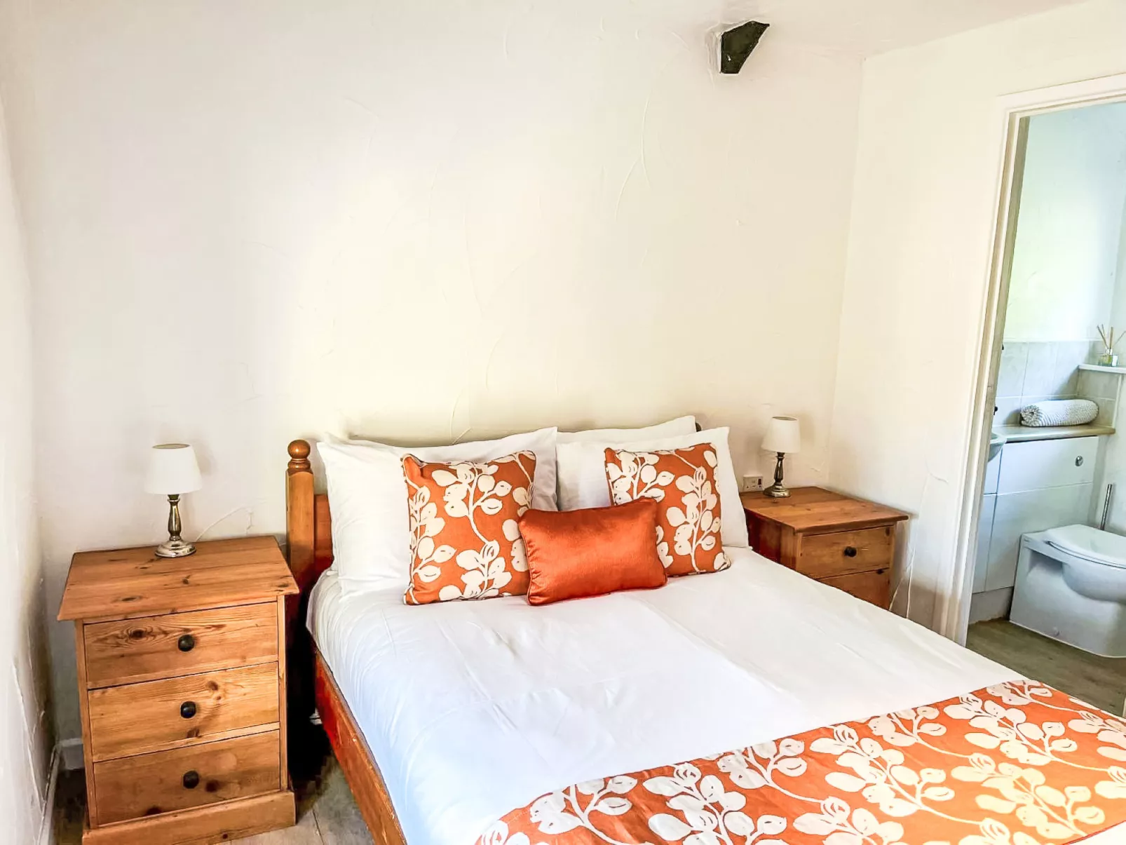 Windbury Cottage - Inside