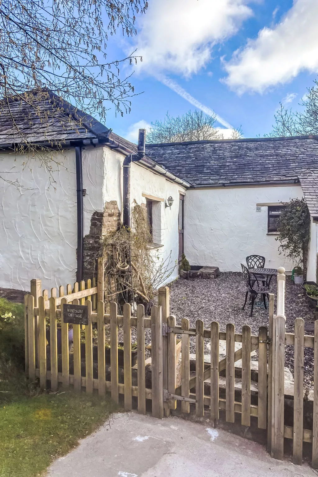 Windbury Cottage - Outside