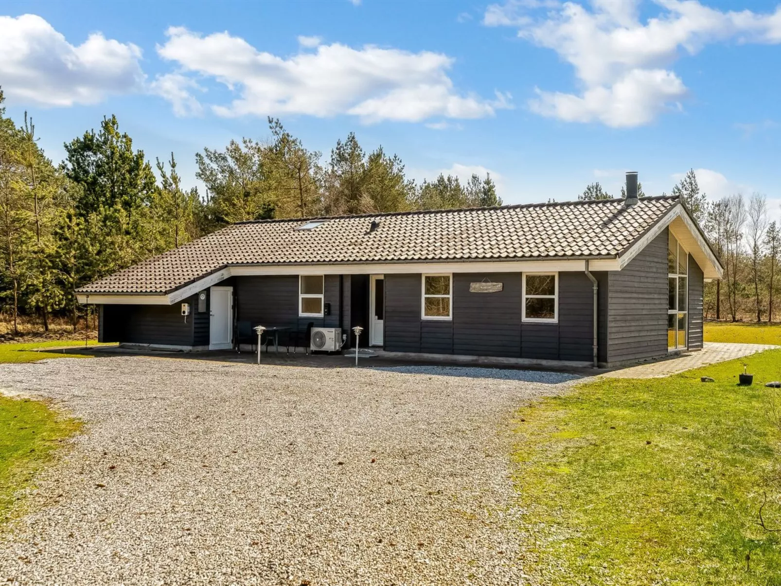 "Tamika" - 950m from the sea - Outside
