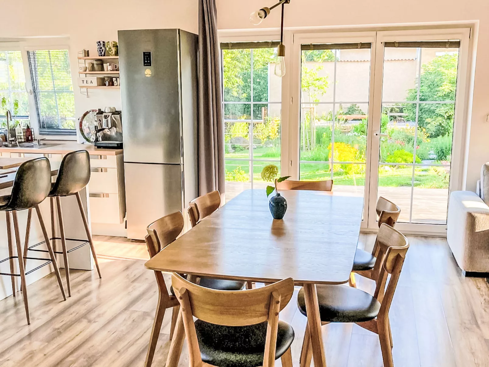 Hillside View - Dedans