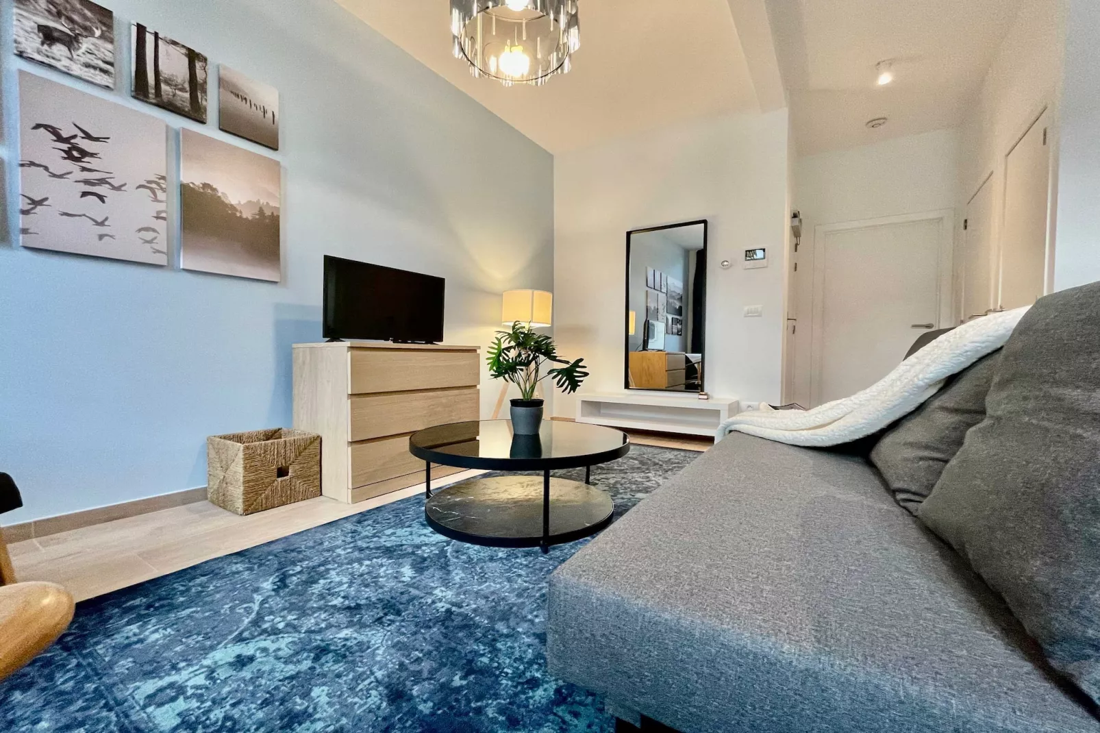 Luxury Dlx 1BR Near Fashion District by OneLuxStay - Salon