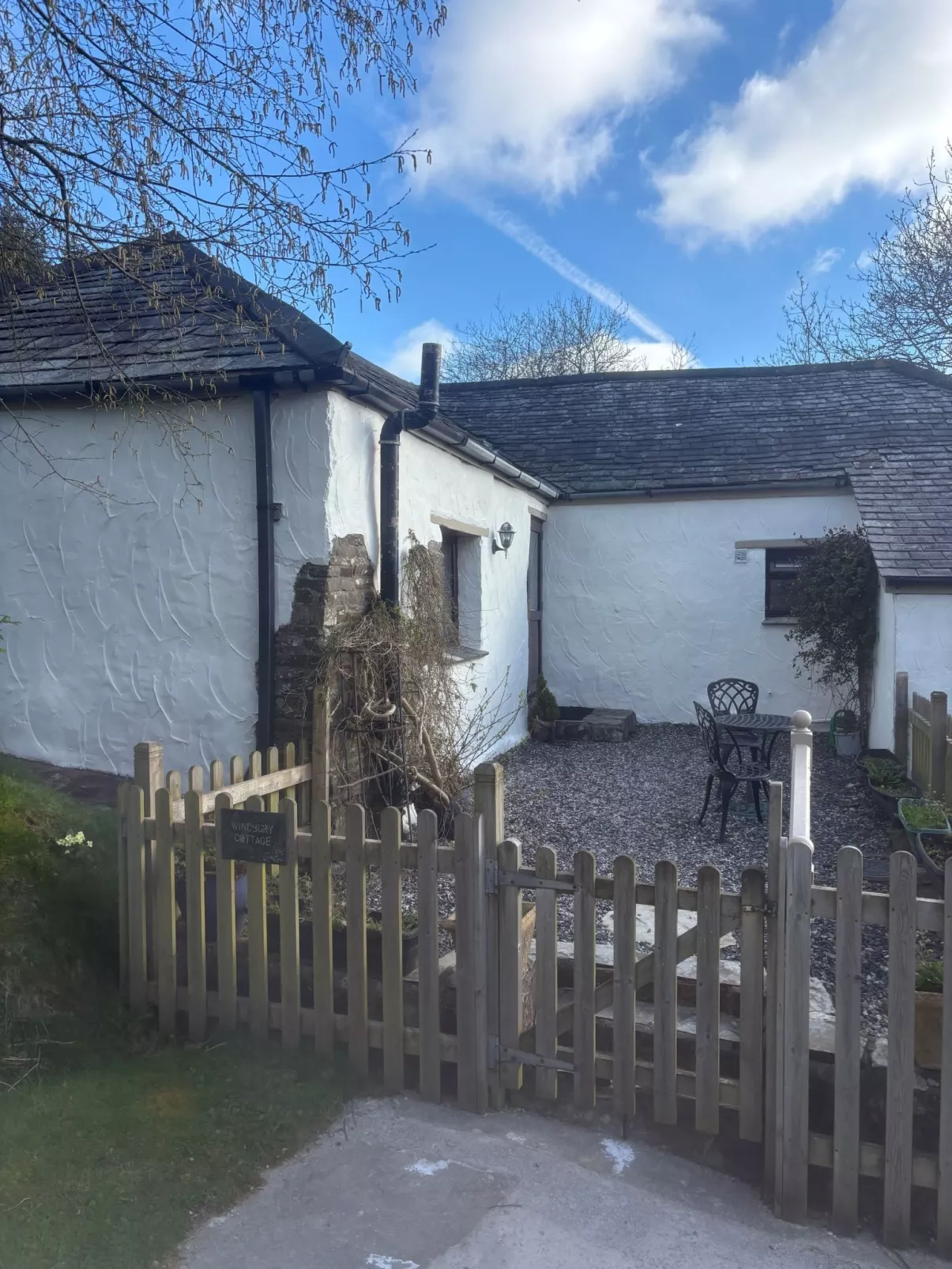 Hartland Hideaways - Outside