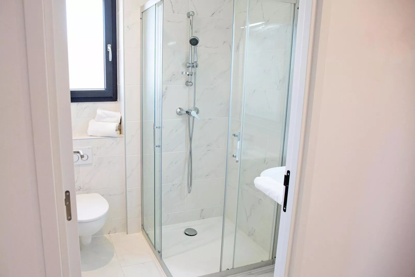 Résidence Domaine du Golfe du Lion St Cyprien - 36 app 6 pers - 2 chambres - climatisé - balcon-Salle de bain
