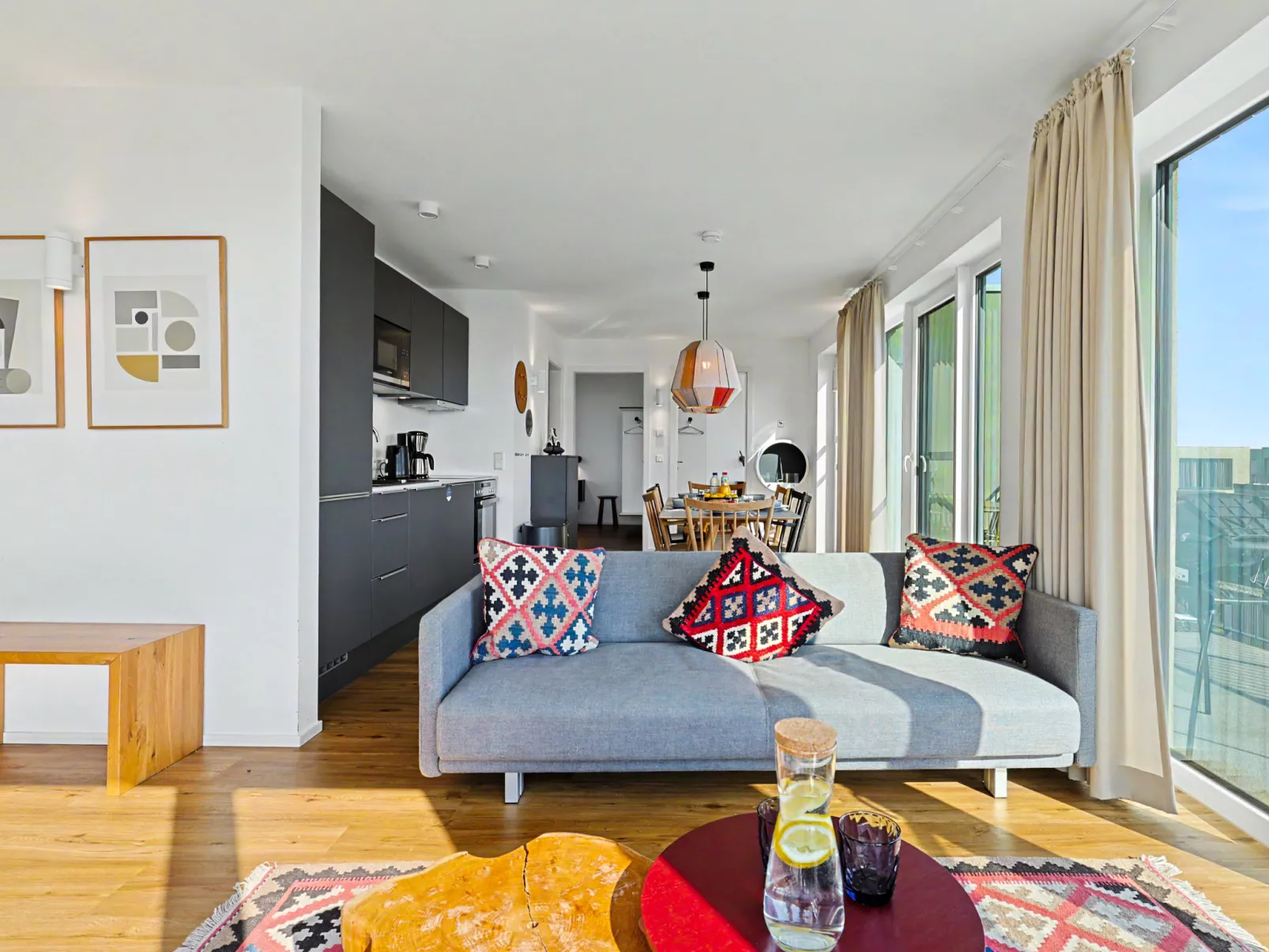Penthouse Imort (654) - Drinnen