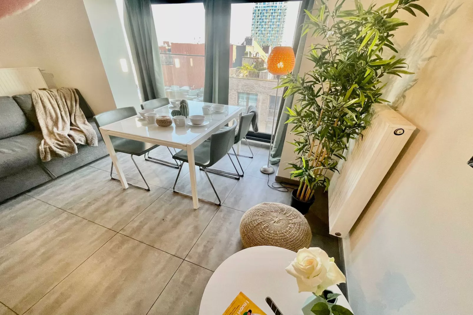 Cozy 1BR City Centre Near Meir Shopping by OneLuxStay - Salle à manger
