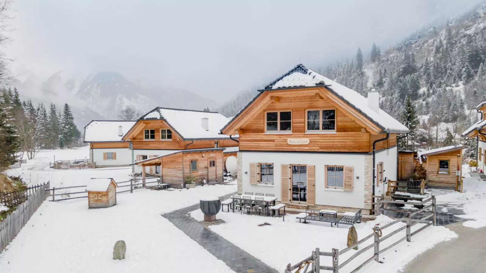 Haus Laura - Außenbereich Winter