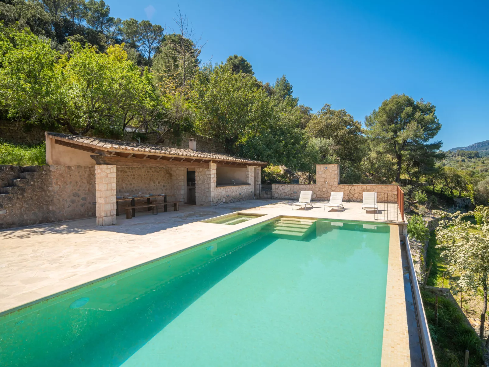 Can Garcia - Draußen