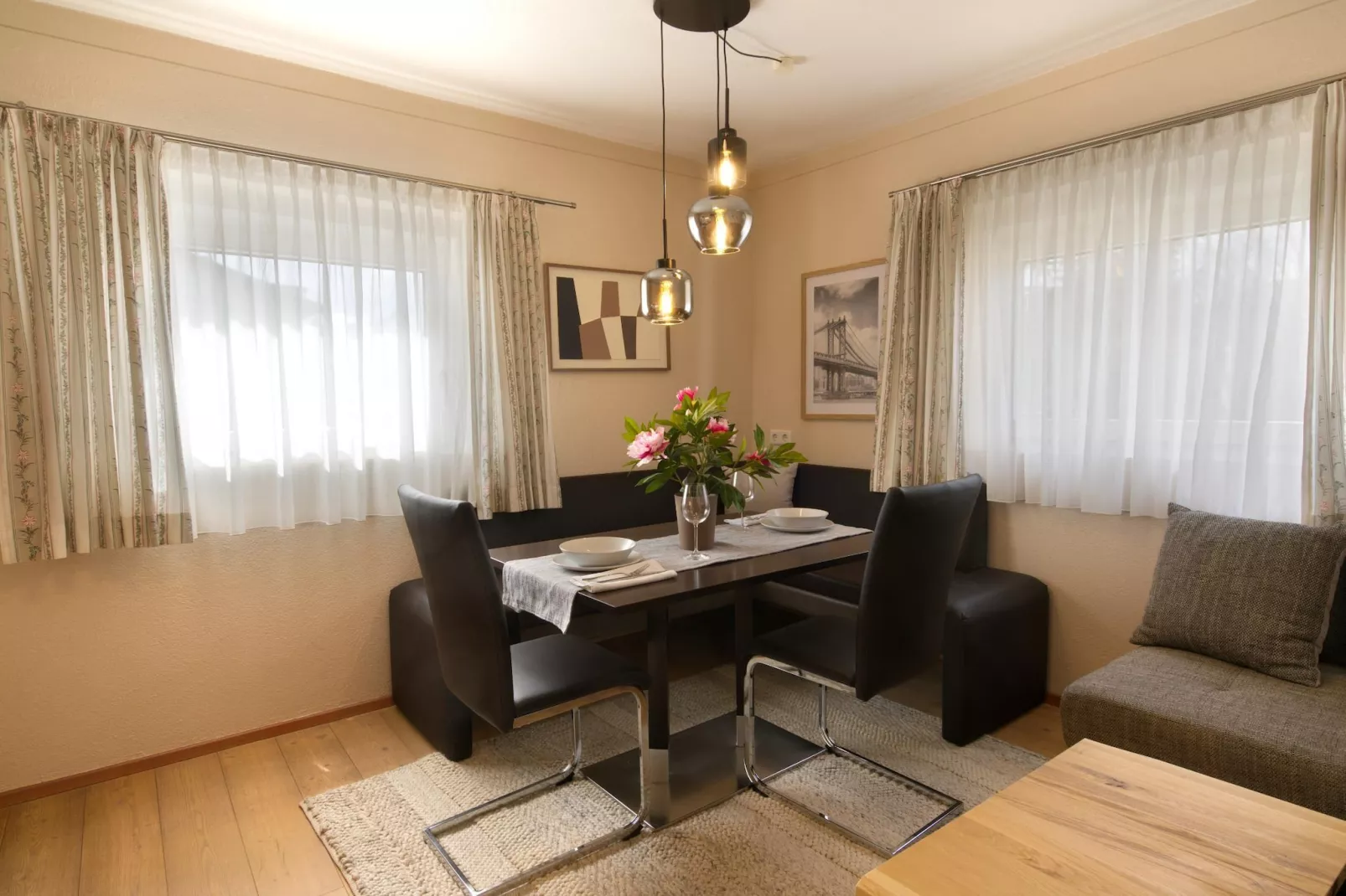 Menardi C - Dining room