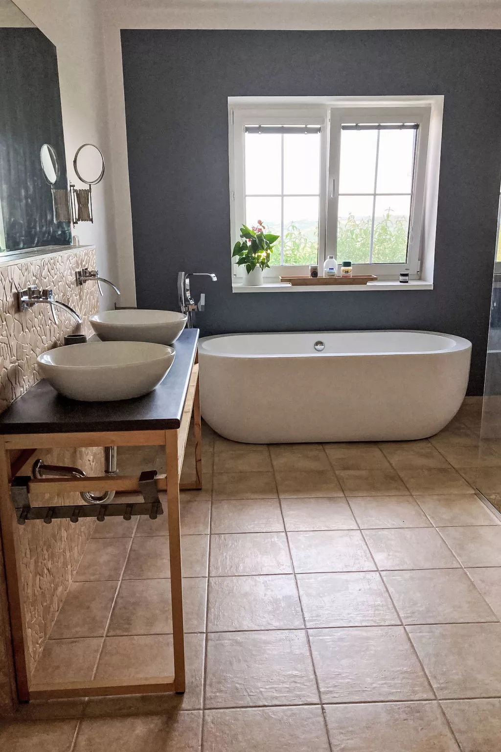 Hillside View - Dedans