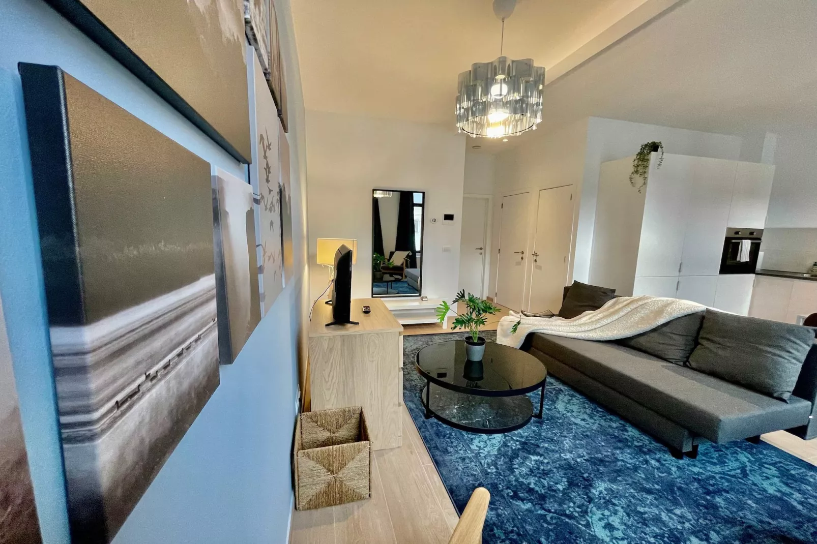 Luxury Dlx 1BR Near Fashion District by OneLuxStay - Salon