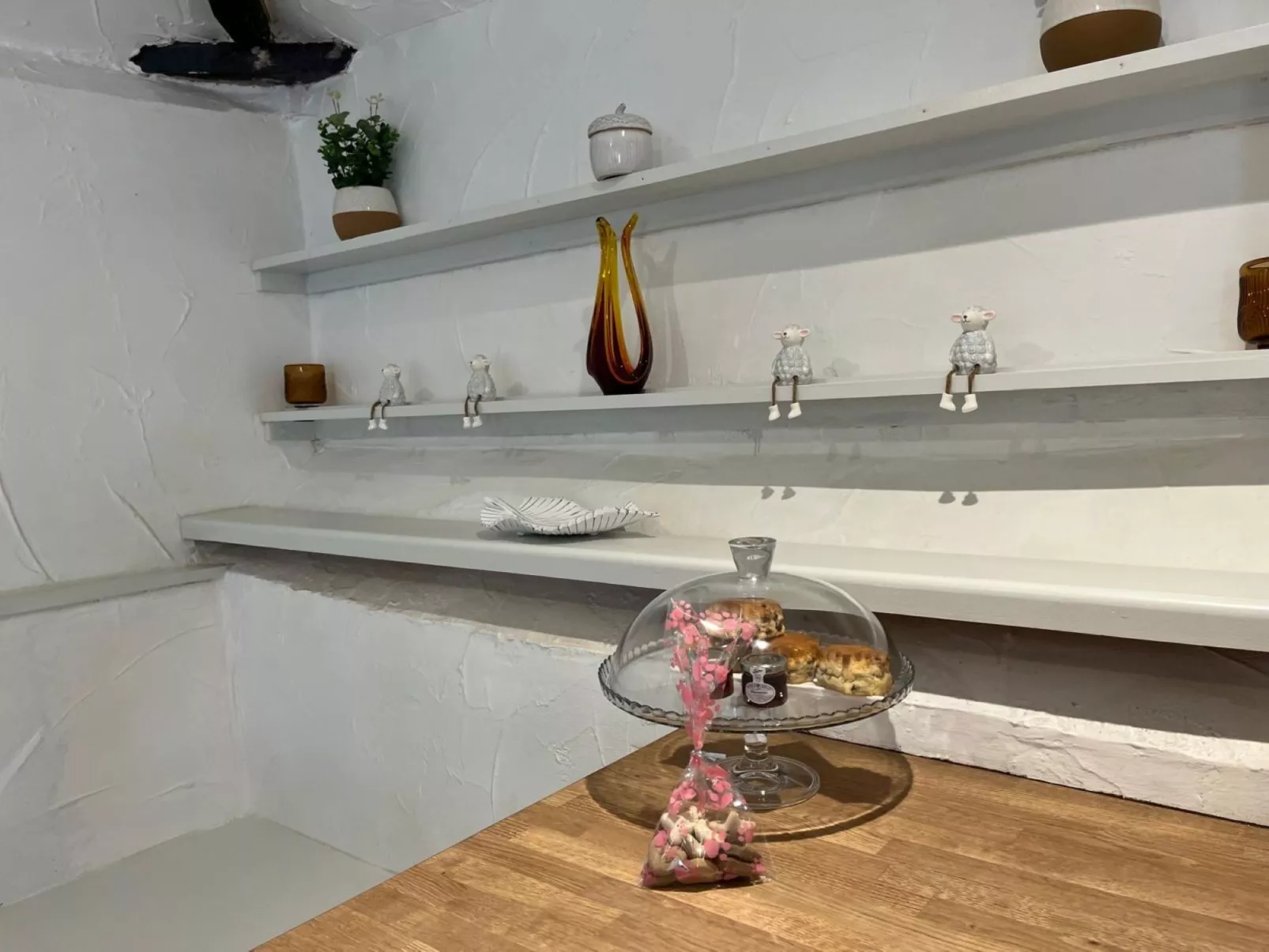 Hartland Hideaways - Inside