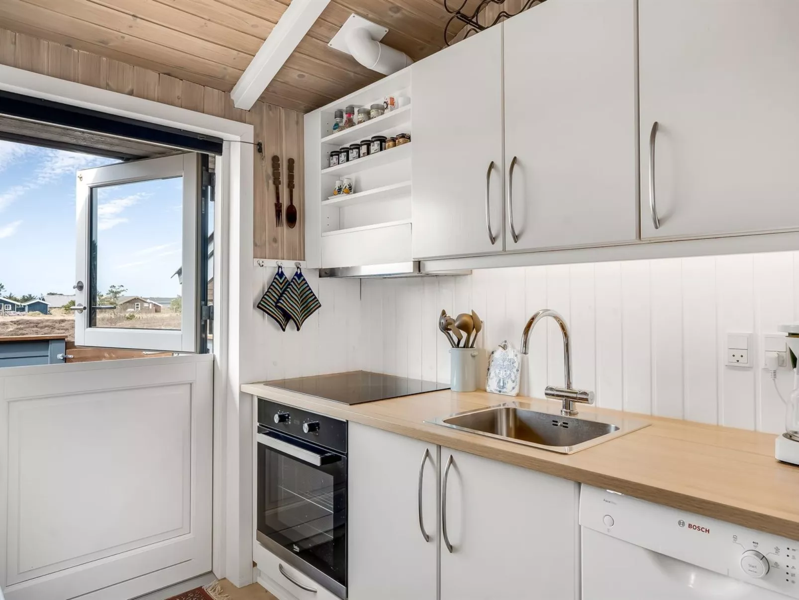 "Severina" - 900m from the sea - Drinnen