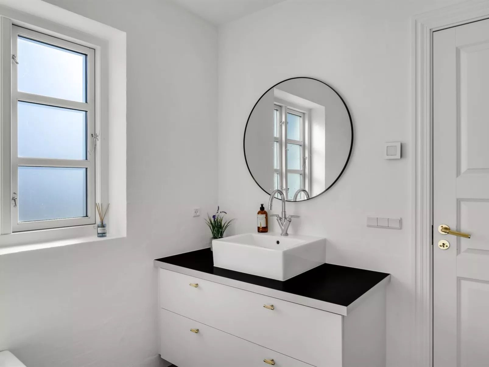 "Birtir" - 200m from the sea - Drinnen