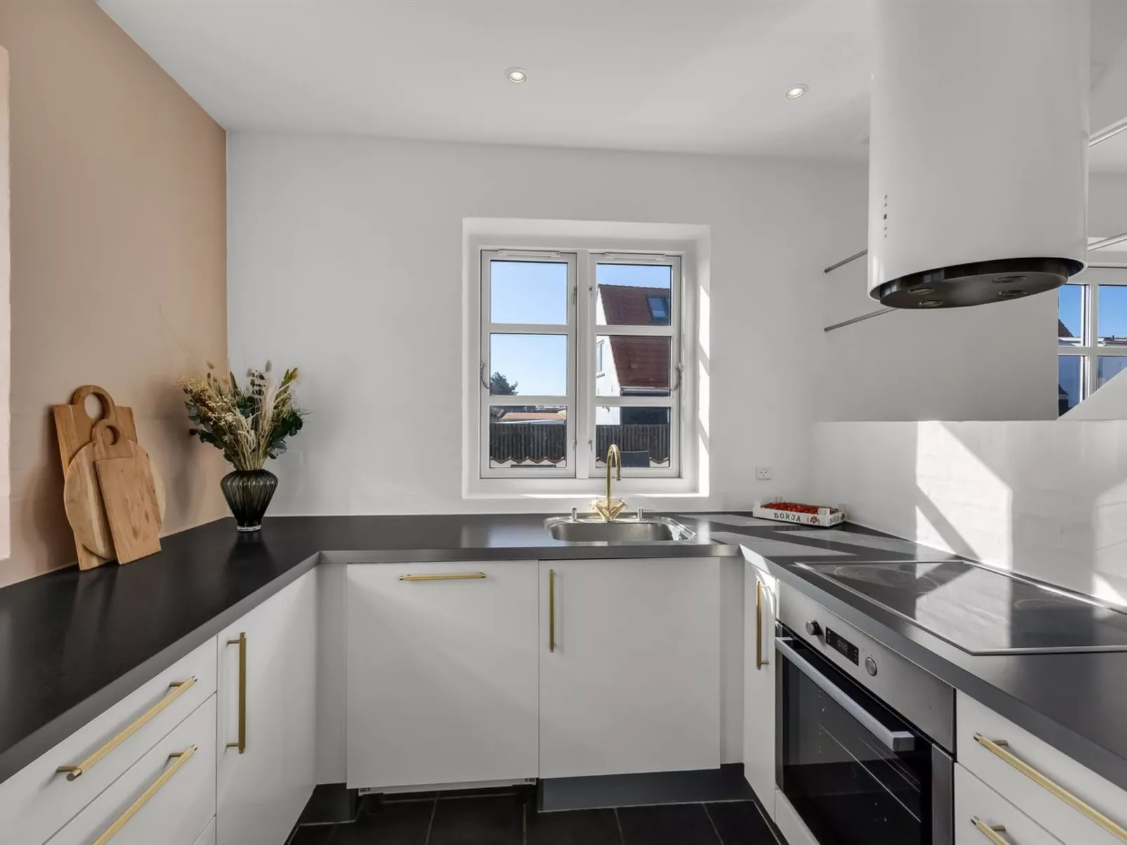 "Birtir" - 200m from the sea - Drinnen