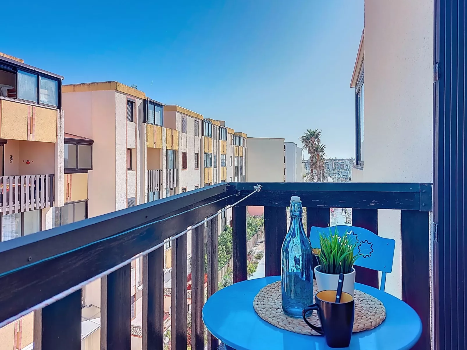 Le Lamparo - Outside