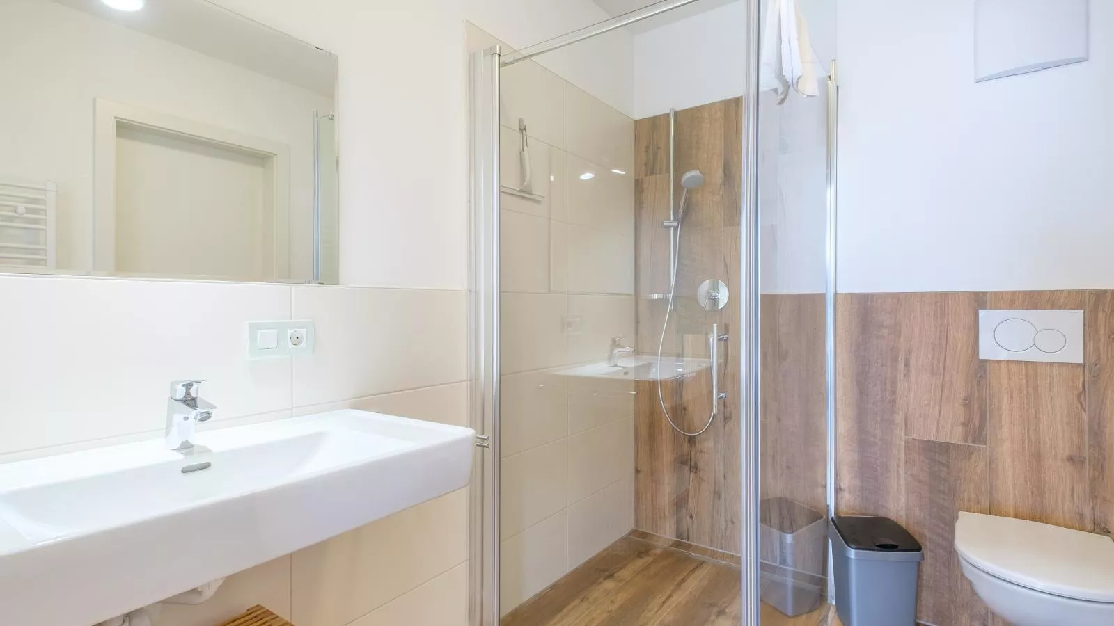 Werfenblick und Bergblick-Bathroom
