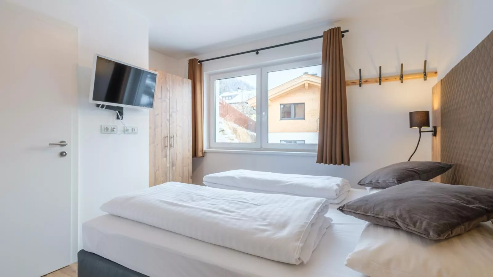 Werfenblick und Bergblick-Bedroom