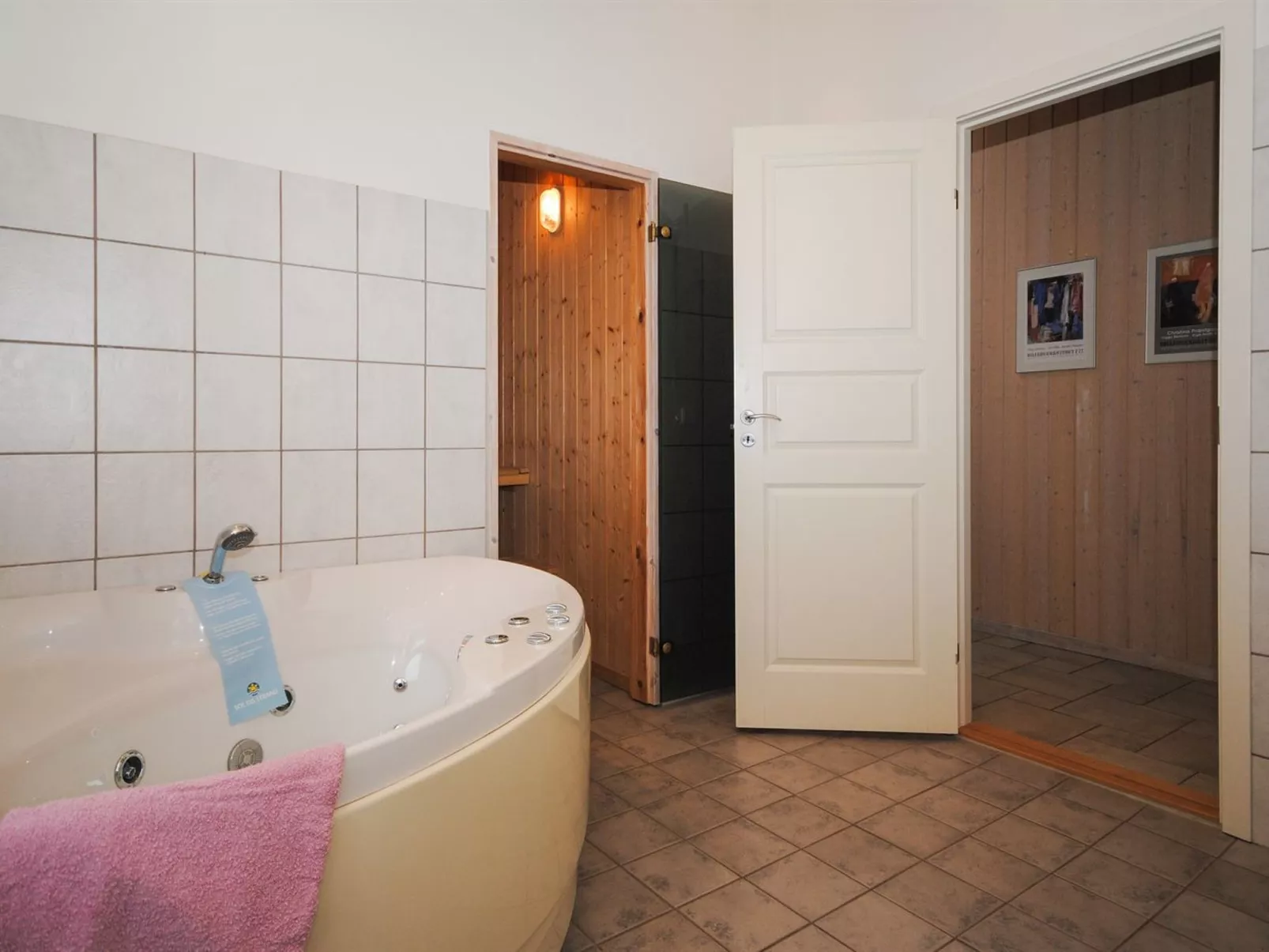 "Tamika" - 950m from the sea - Inside
