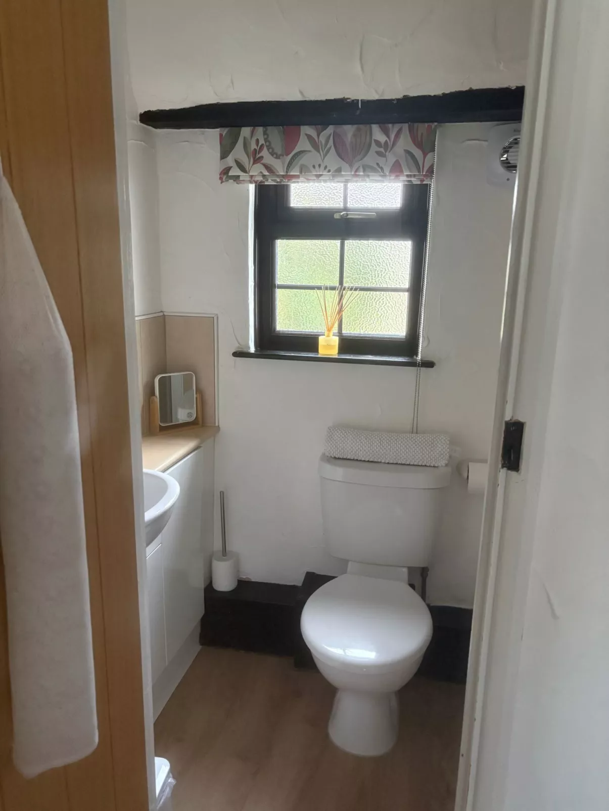 Hartland Hideaways - Inside