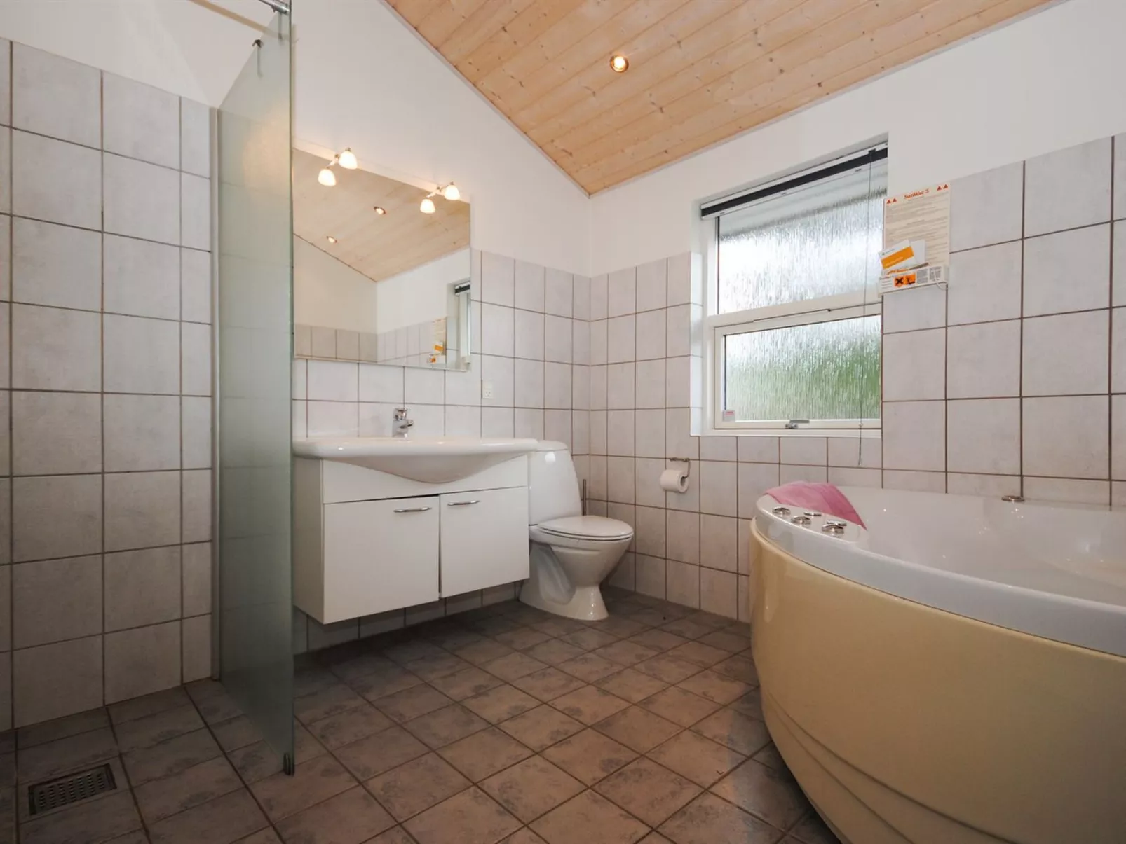 "Tamika" - 950m from the sea - Inside