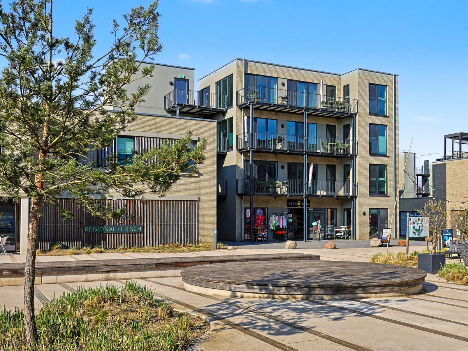 Penthouse Imort (654) - Draußen
