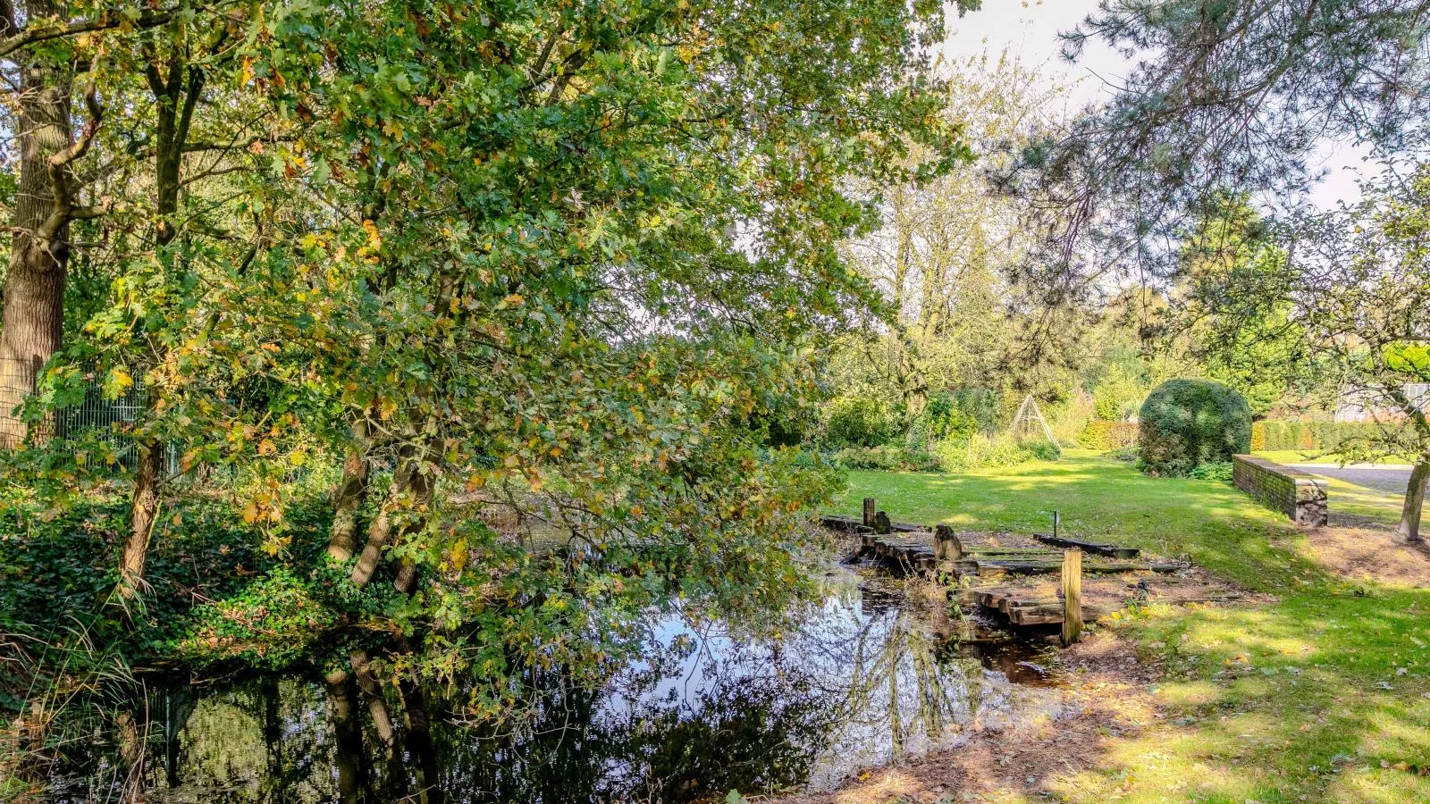 Alverwege-Gardens summer