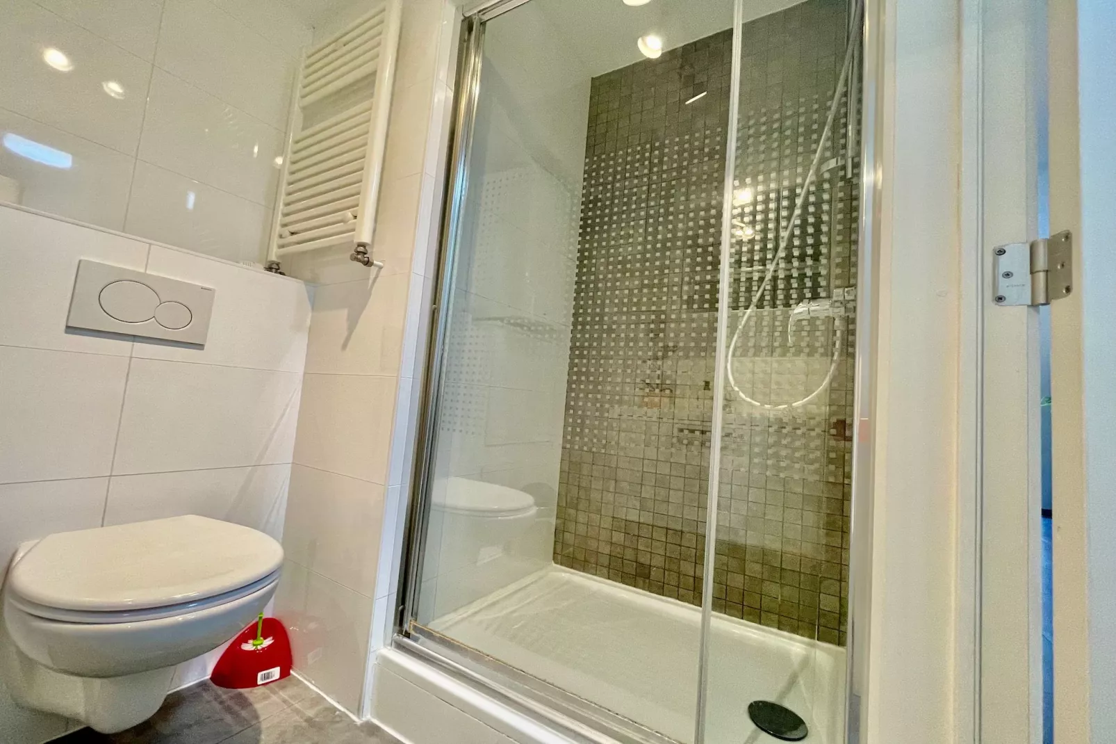 Cozy 1BR City Centre Near Meir Shopping by OneLuxStay - Salle de bain