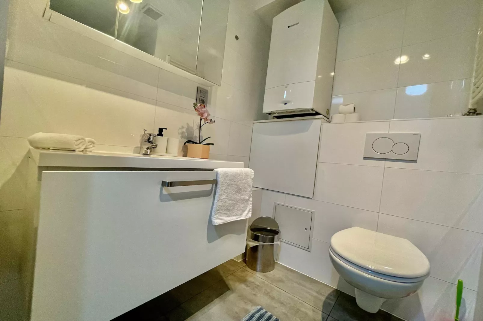 Cozy 1BR City Centre Near Meir Shopping by OneLuxStay - Salle de bain