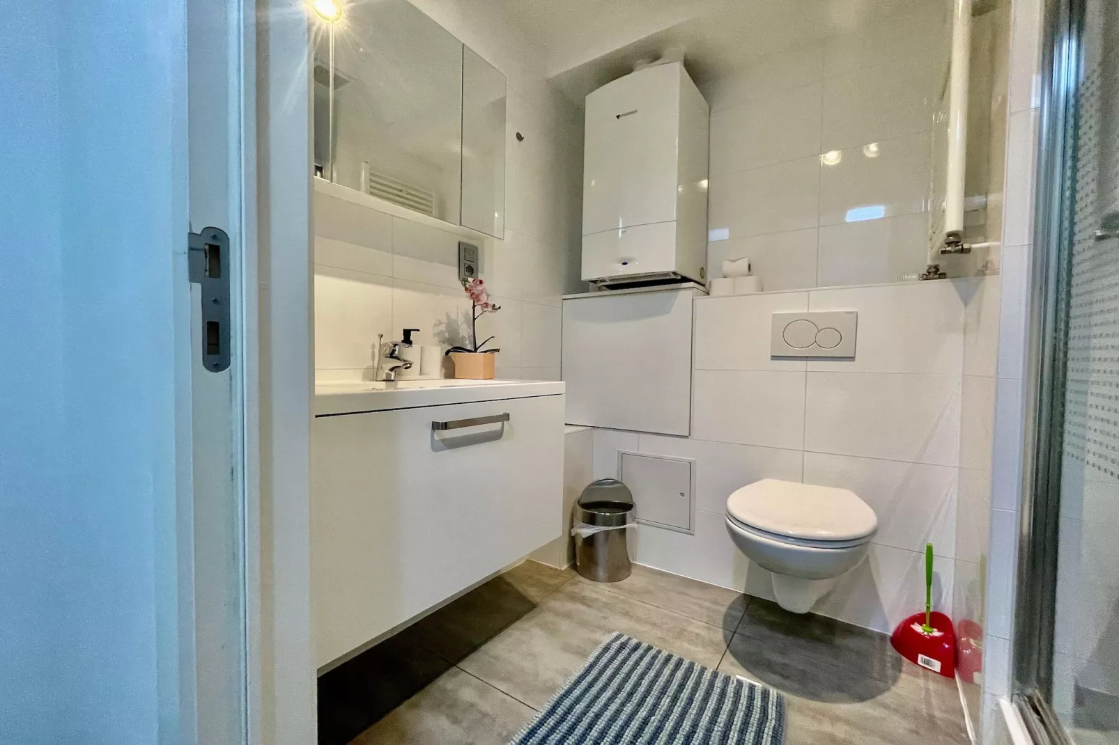 Cozy 1BR City Centre Near Meir Shopping by OneLuxStay - Salle de bain