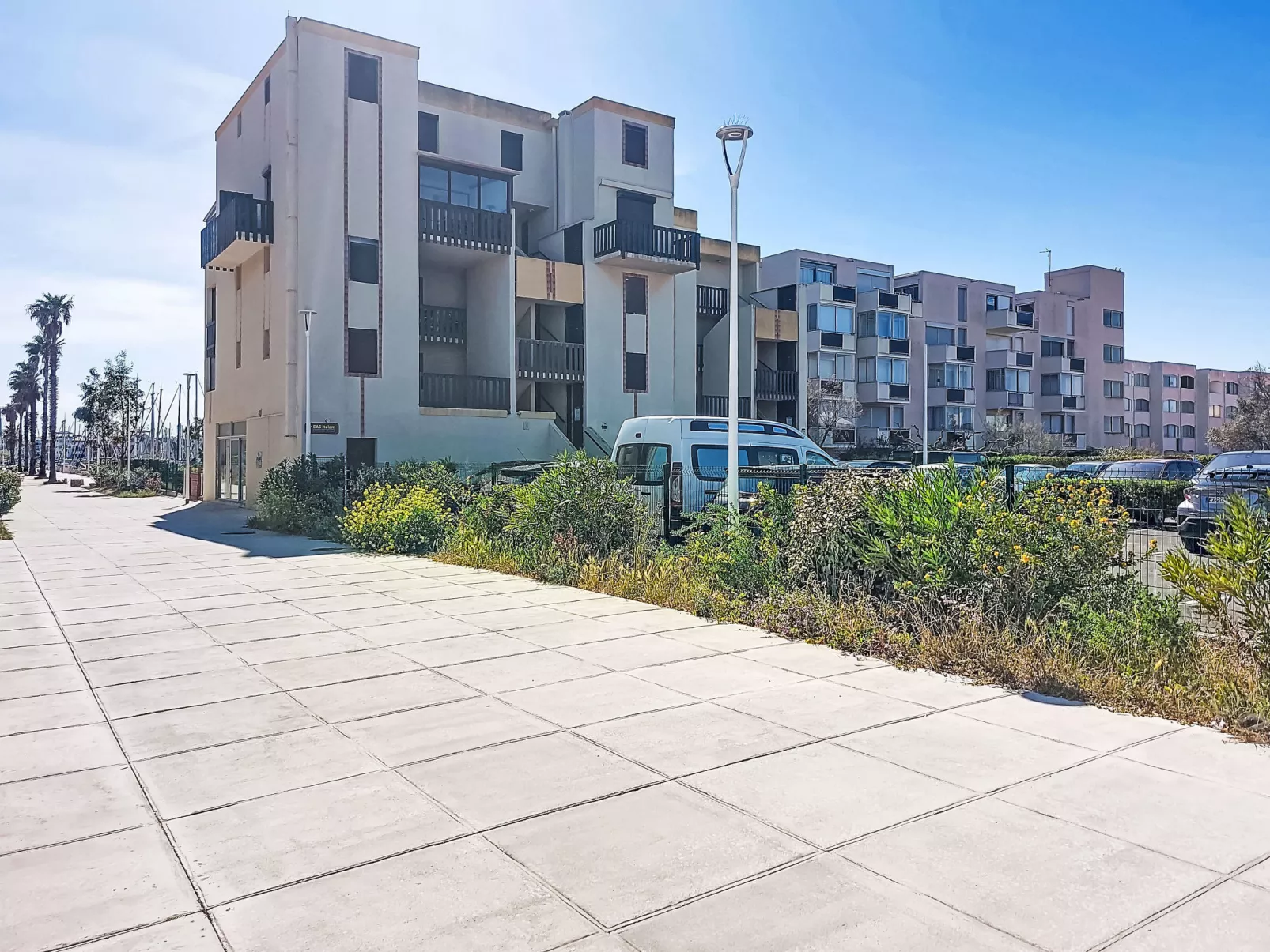 Le Lamparo - Outside