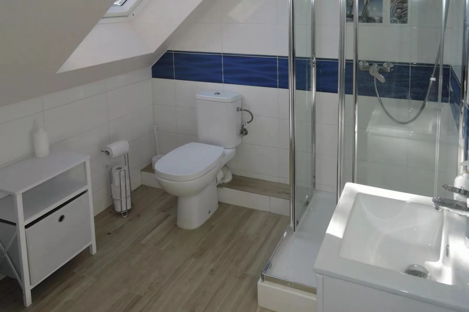Holiday home Karnocicie-Bathroom