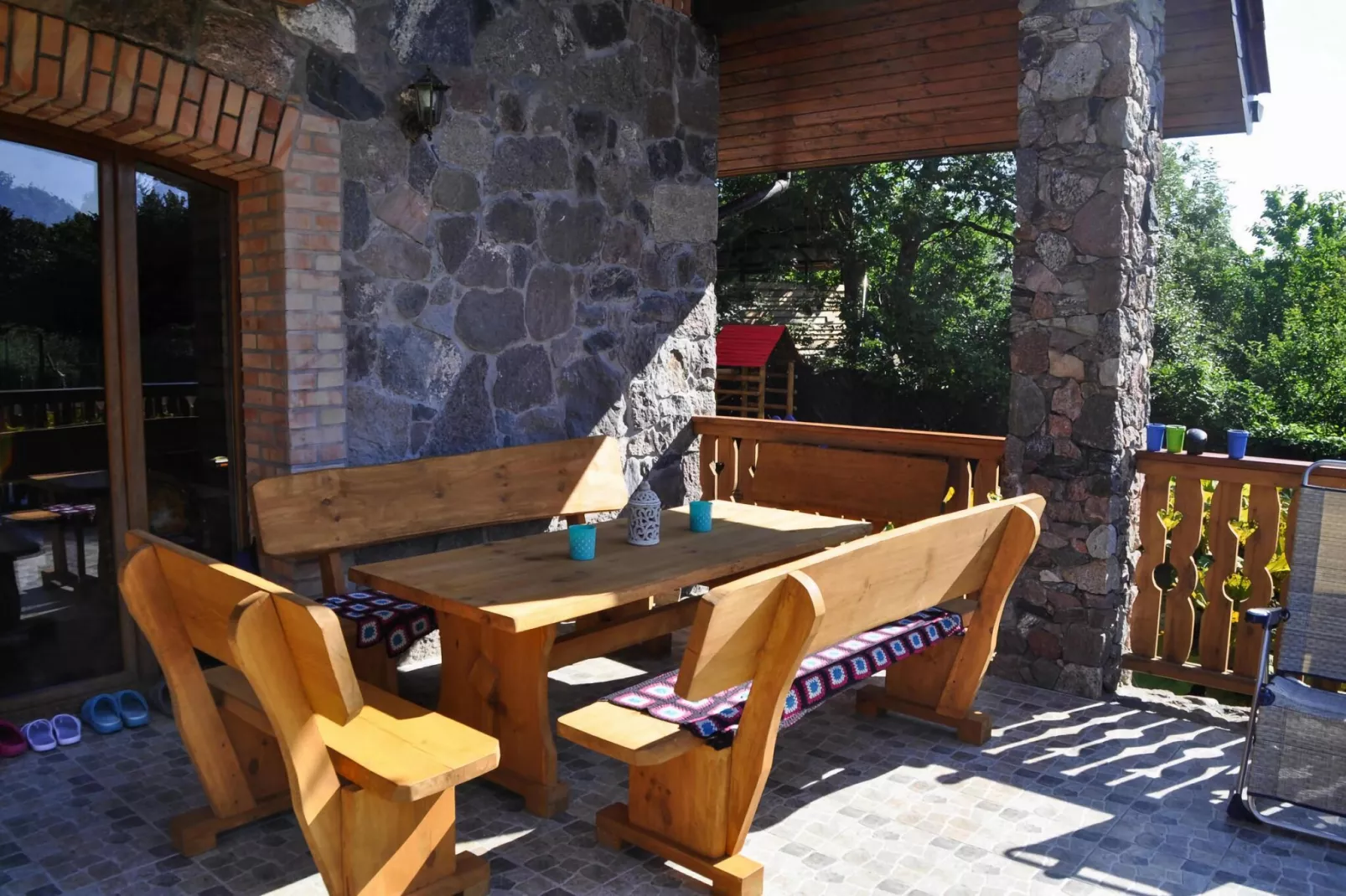 Kamienny Dom do 8 os Grąbczyn-Terrace balcony