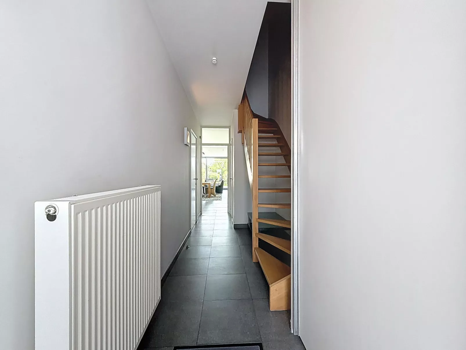 Stella Maris with garage and garden - Inside