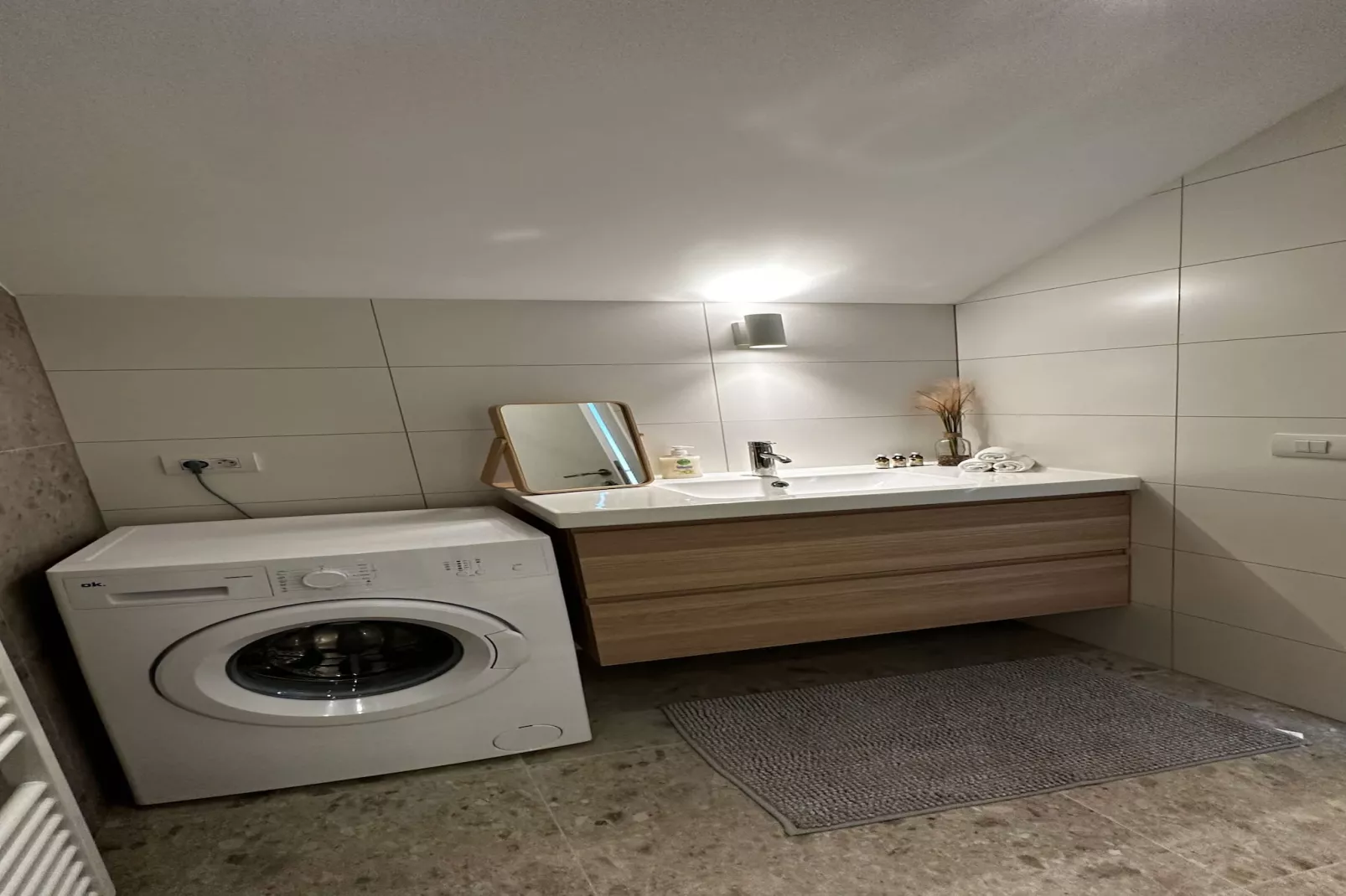 Luxury 1BR Near Fashion District by OneLuxStay - Salle de bain