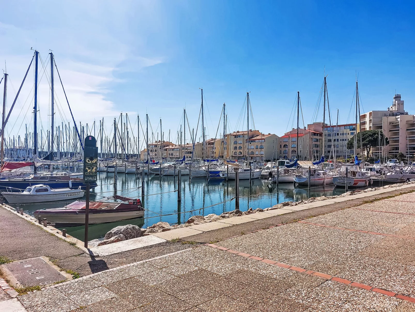 Le Lamparo - Outside