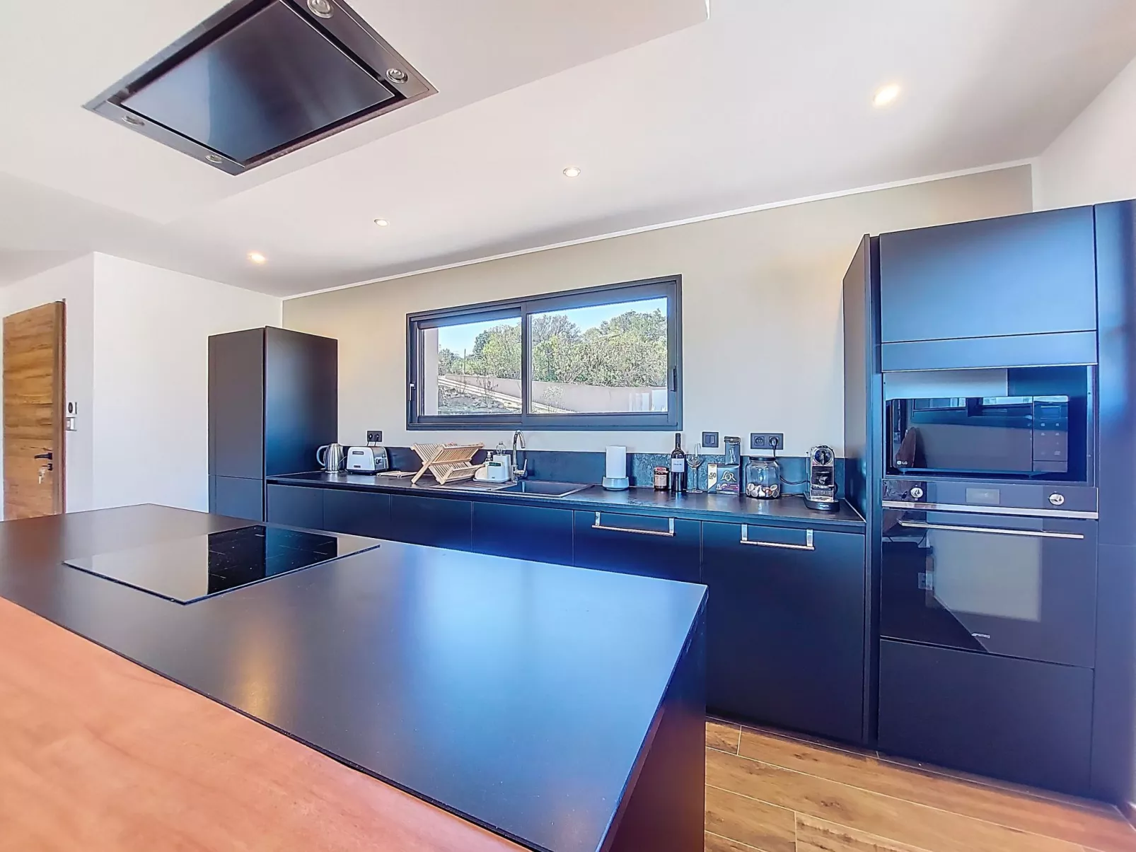 Munticella - Drinnen