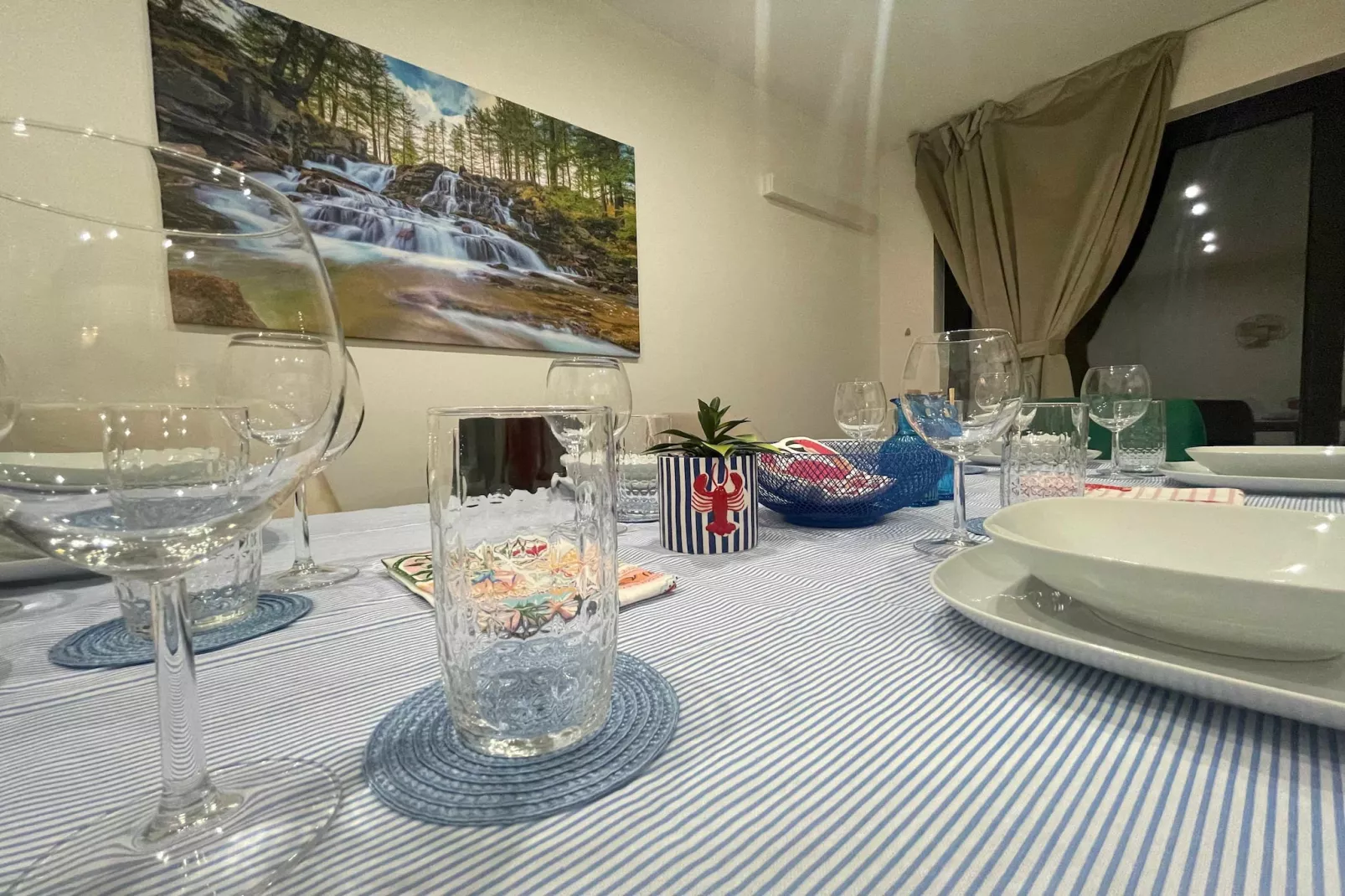 One Lux Stay Near Antwerp Central Grande Deluxe 3 bedroom suite - Salle à manger