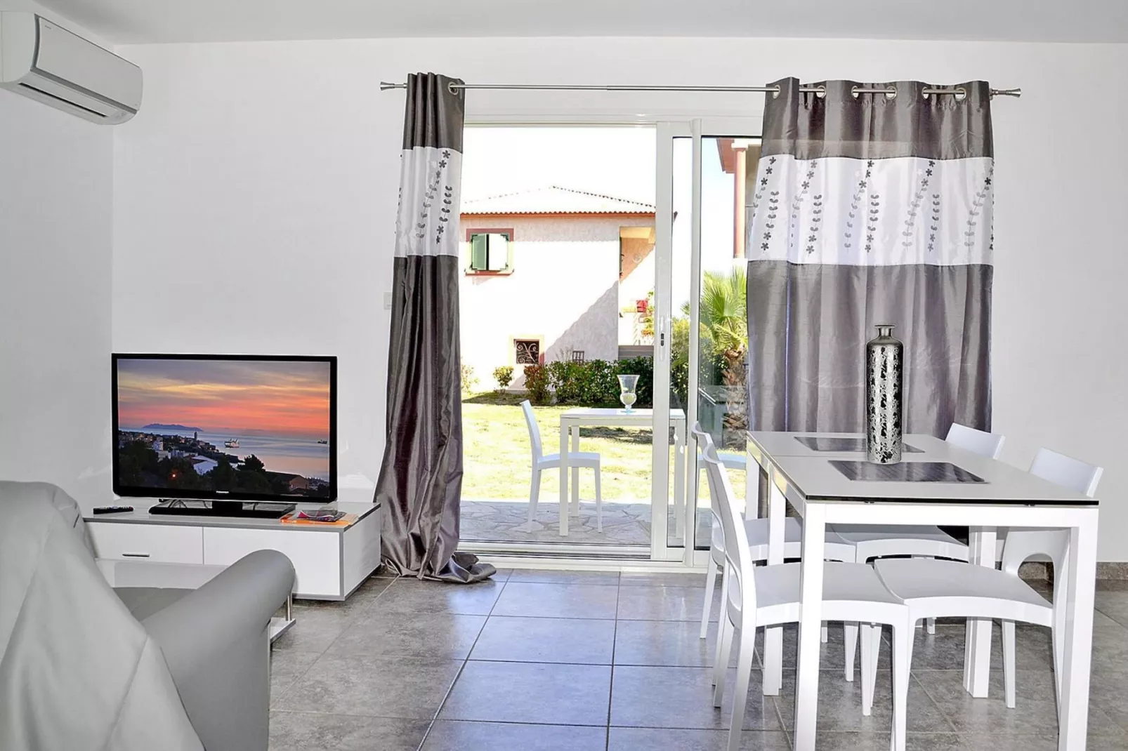Residence Marea Resort Sainte Lucie-de-Moriani / Apt de luxe 2pc4/Bilocale/4 - Esszimmer