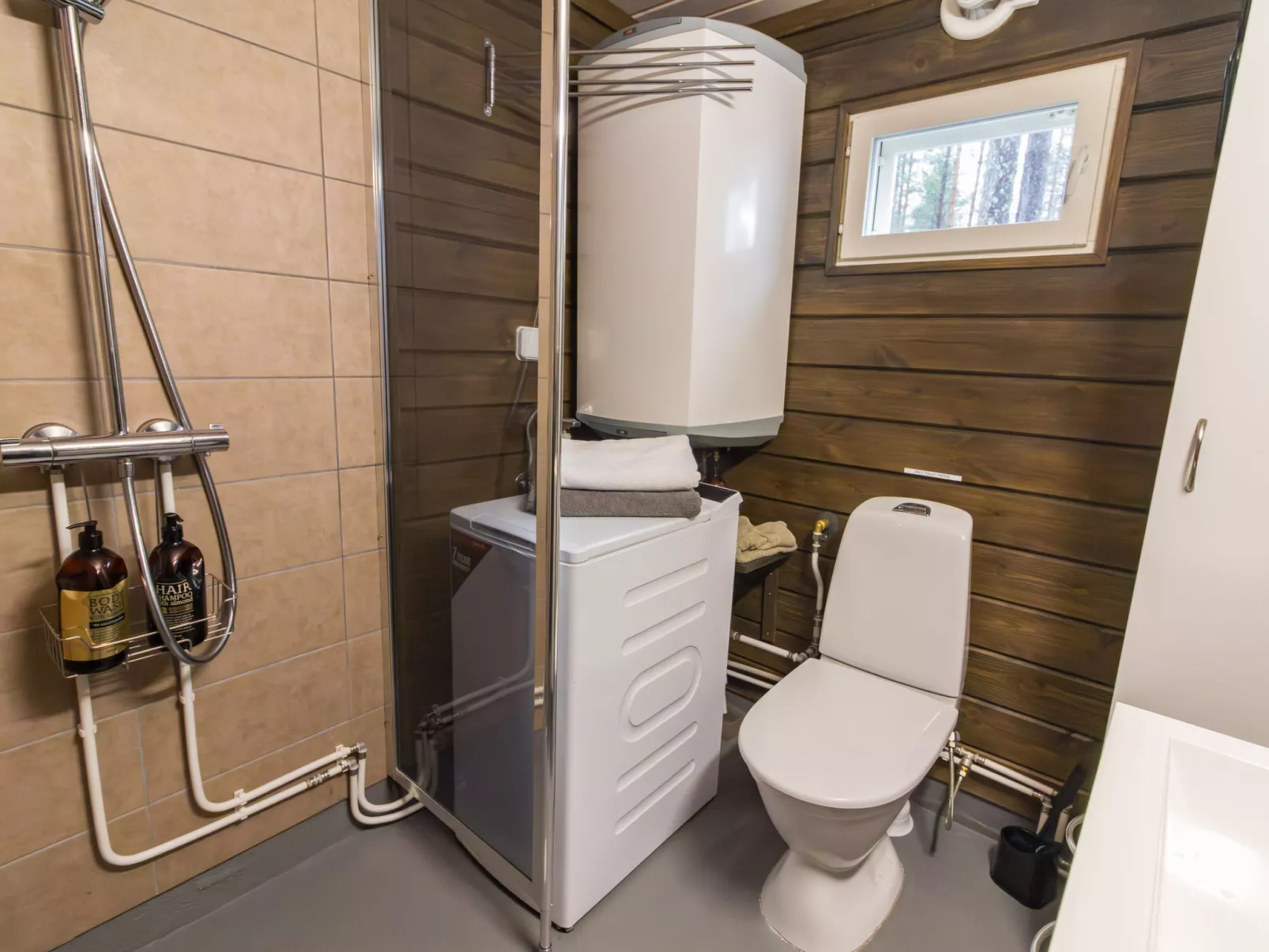 Lystikämän helmi - Drinnen